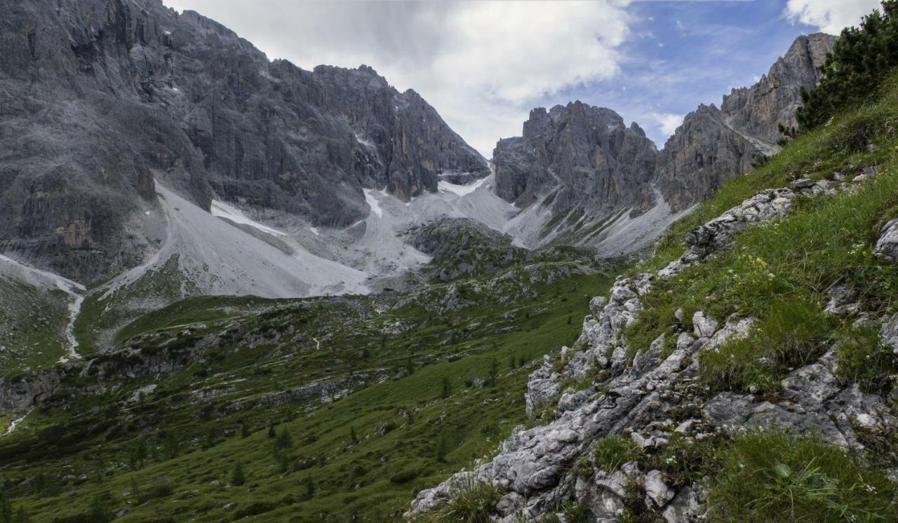 Una Finestra Sulle Dolomiti Apartment Candide Exterior photo